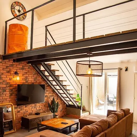Loft Evasion - Terrasse & Garage Proche Centre Holiday home *
